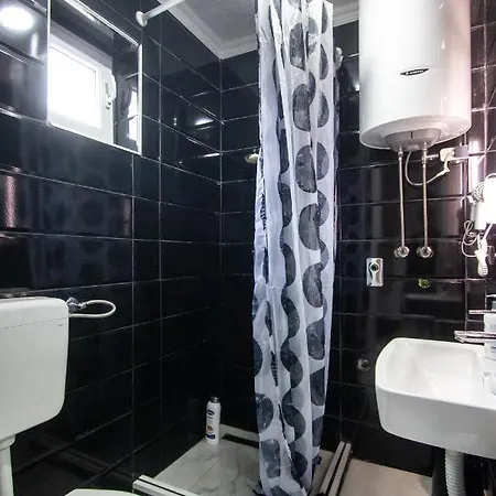 Nikka Pool And Jacuzzi House Sarajevo
